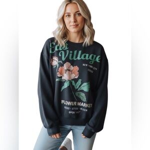 NWOT....Womens Threads of Luxx cropped sweatshirt. Sz med